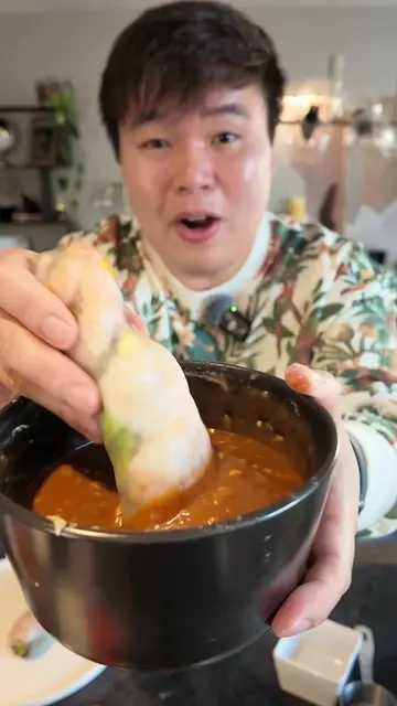 🇻🇳 PEANUT SAUCE vs NƯỚC CHẤM (FISH SAUCE) 🦐🥬  If you’re making Vietnamese fr