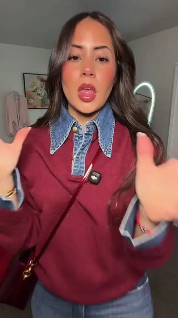 She’s so chic stop itttt love this sweater #tiktokshopcreatorpicks #TikTokshopba