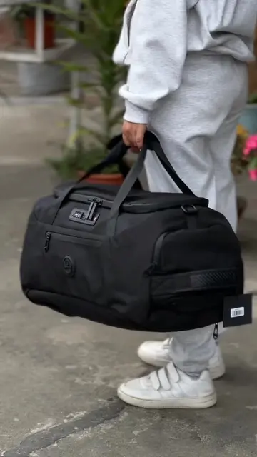 3 in 1 bag ✈️🎒 Travel होस् या daily use, style र space दुवैमा no compromise! 🖤
