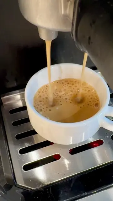 Taking a moment to appreciate the real MVP of my morning… CAFFEINE. ☕️🙌 My prot