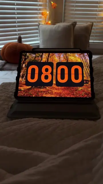 POV: fall is back at @Dunkin' and I’m so excited!!! 😆🤎🍂 I got the pumpkin spi