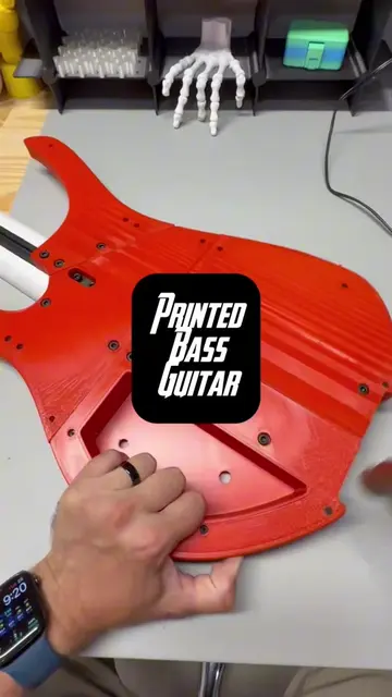 I 3D printed a real 5-string bass 🎸 (Spikeon sent me the kit) Body, neck, and f
