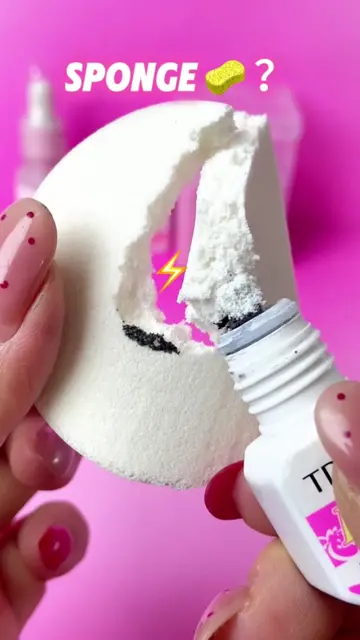 Cleaning up glue? Choose the right tool. 👀✨ 🧽 Sponge ❌ 🧻 Tissue ❌ ✨ Glue Wipe