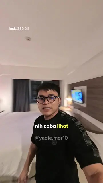 hotel budget yang lokasinya strategis banget, pas di seberang pakuwon mall bekas