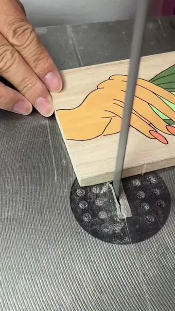 Lady Hand with Money Design on Wood 💵🪵 | Satisfying ASMR Watch a creative hand