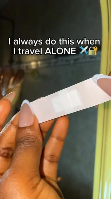 I always do this when I travel alone.Such a simple travel safety hack for extra 