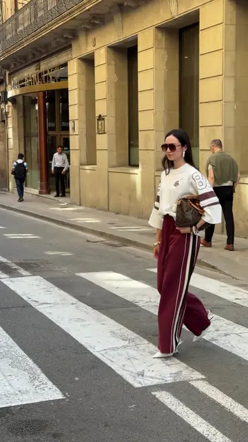 Good mood, better outfit. 