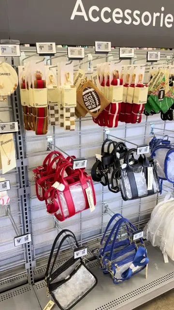 Football season is almost here! You have to have the cutest bag in the stadium🤎