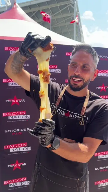 CRAZY 2026 CNE FOODS (PART 1) 💖🎡🍦 The CNE is back and better than ever so I’m