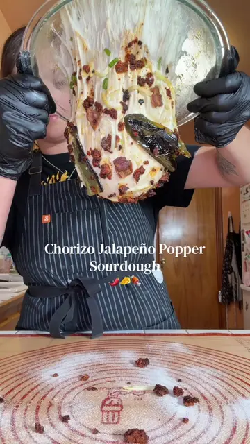 I couldn’t decide between chorizo or jalapeno popper soooo ¿Por qué no los dos? 