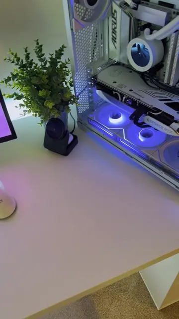 4k 60FPS pc setup edit!!!!#pcbuild #setup #fyp #minimalist #enjoy #like #comment