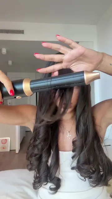 Always giving me 10/10 hair chefs kiss #fyp #blowout #hairtok #hairhack #hairtut