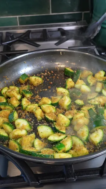 How to make zucchini pangritata 🧈 recipe is on my website #zucchini #vegetables