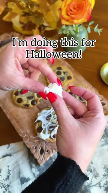 🕸️ Creepy Crawly Spiderweb marshmallow Cookies for Halloween! 🕷️ #Halloween #c
