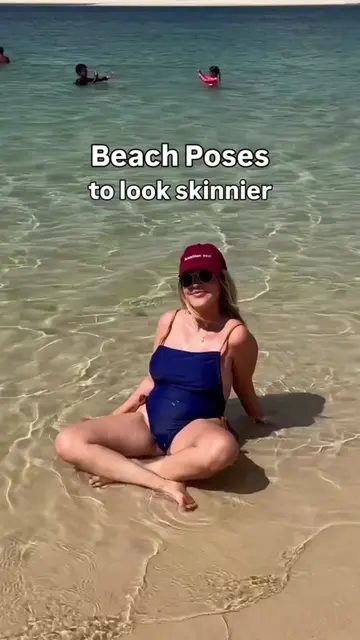 Beach Poses to look skinnier. #pose #howtopose #foryoupage #foryou #fyp 