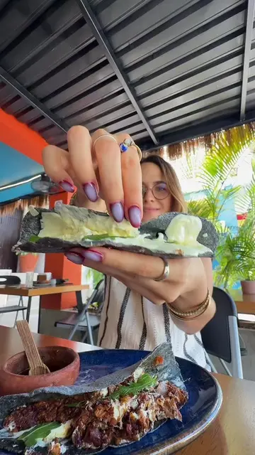 📍 REVIEW: Masa Azul 🌽💙 Esto pedí y cuánto costó 👇 🫓 Enmoladas - $230 🧀 Que