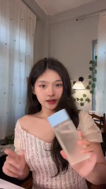 မသေခင်သုံးသွား😂@JUST SMELL IT - ရှူကြည့်လိုက် #snow #fyp #viral #perfume #dolch