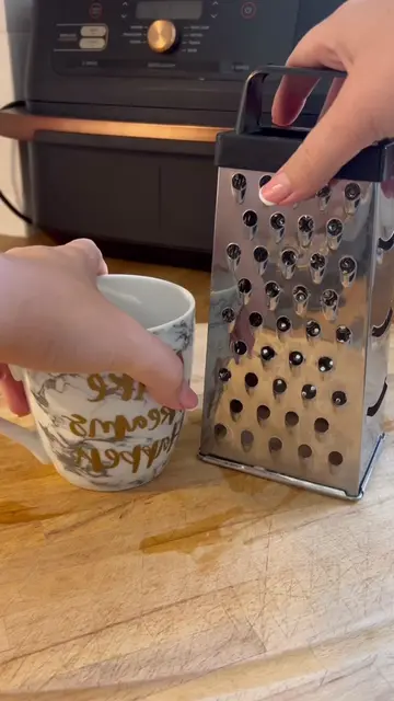 I had no idea you could do this! #homehack #kitchenhack #kitchentips #kitchentoo