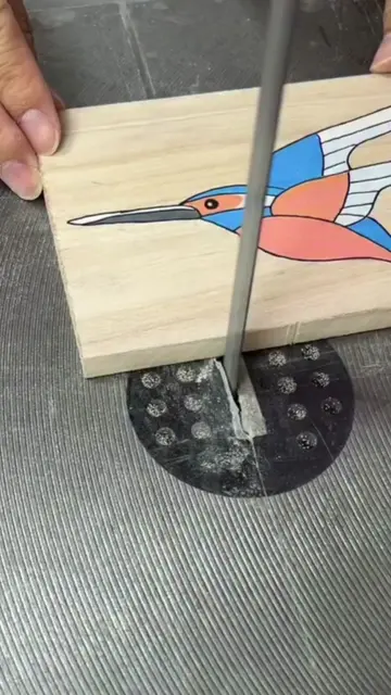 Sparrow Carving on Wood 🐦🪵 | Satisfying ASMR Watch a simple piece of wood tran