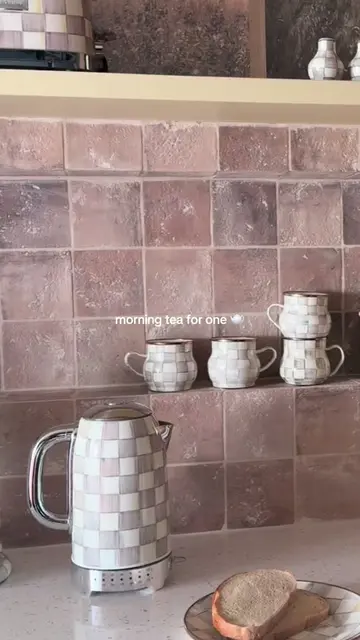 Tea & a sweet treat to start the morning 🫖🤎 #mackenziechilds #tea #morningtea 
