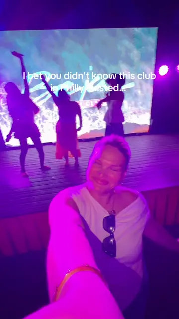 #tiktokgosale I bet you didn’t know Philly has a Key West themed club 👀✨ this p