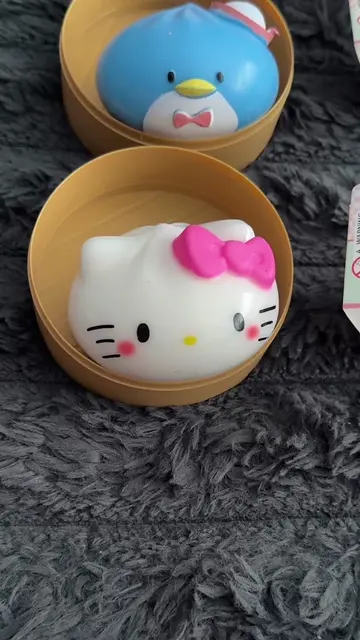 Now i have 6 of the new hello kitty glow dumplings #squishy #squishies #fivebelo