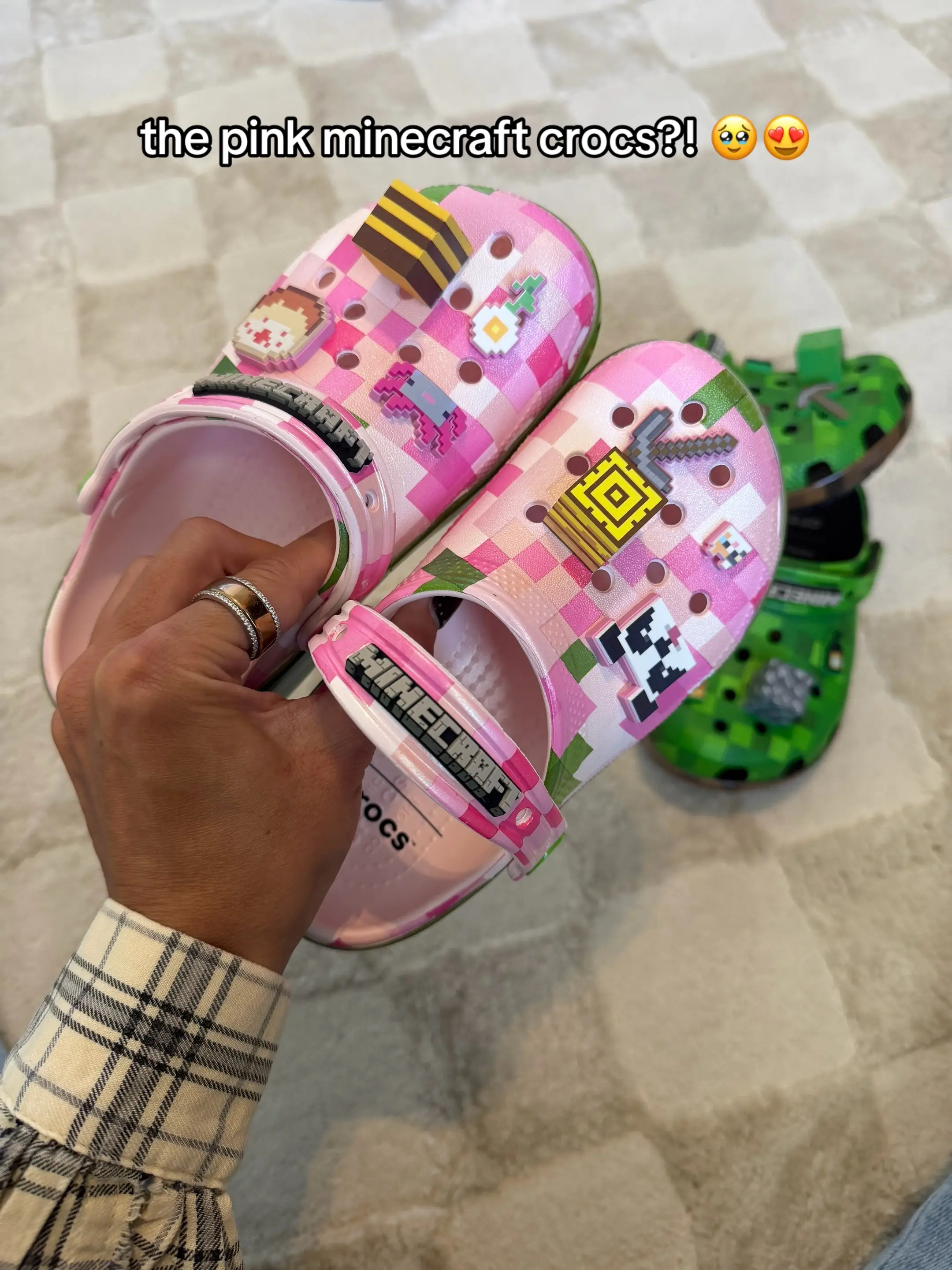 Crocs x Minecraft Kids Clogs @Crocs #crocs #Minecraft #clogs #shoes #minecraftcr