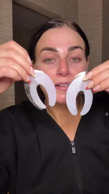NEVER EVER have I used an eye mask like this before and I LOVE IT! Not to mentio