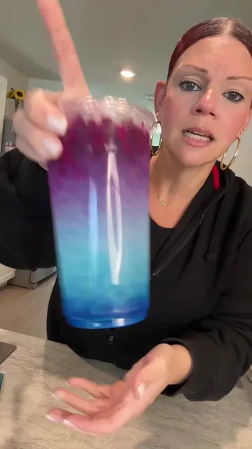 Vanilla berry Red Bull + blue raspberry syrup + freeze-dried dragon fruit = this