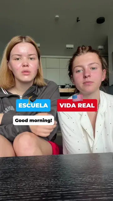 Escuela vs Vida Real en inglés 📚✨ #EnglishTutor #NativeSpeaker #English #StudyE