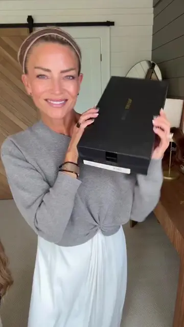 Comment 𝐃𝐔𝐁𝟐𝟔 for the direct link & she made my Top Picks list for the Back