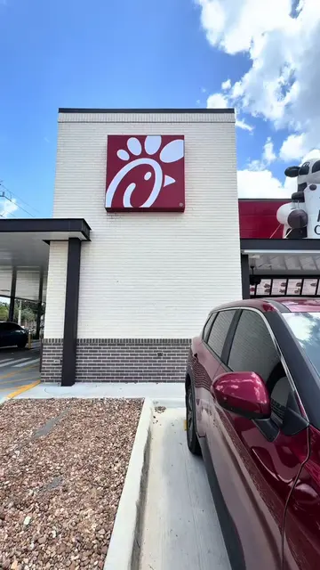 What if Chick-fil-A was your tenant? 👀🐔 A unique commercial investment opportu