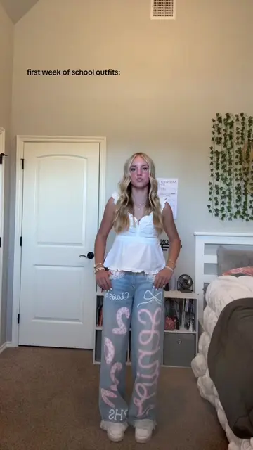 almost face planted on that last one #OOTD #outfit #outfitinspo #backtoschool #s
