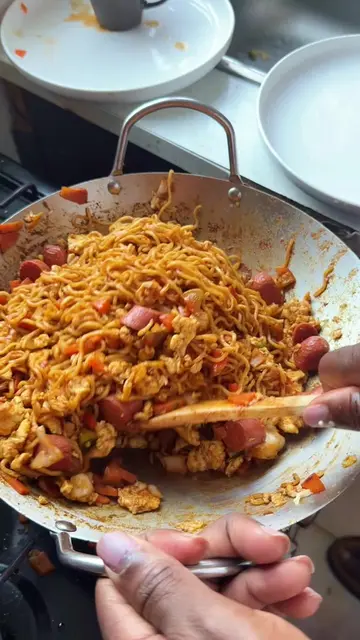 Quick sweet spicy noodles for you  #foodtiktok #viralfood #EasyRecipes 
