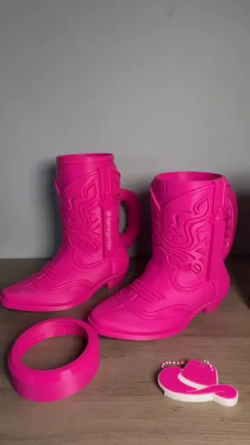Which one are you picking? 👢💗 12 oz or 16 oz? Cowgirl vibes, 3D printed ✨ Perf