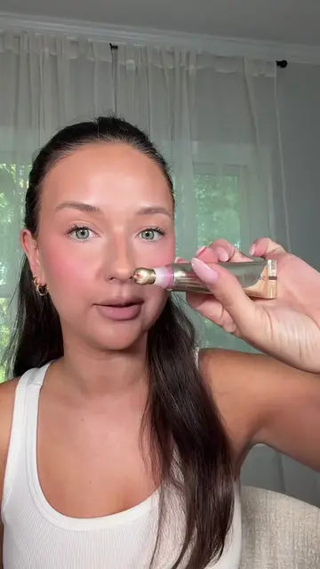I know we’ve talked about the @Vitamasques US lip maxi glaze but I want to show 