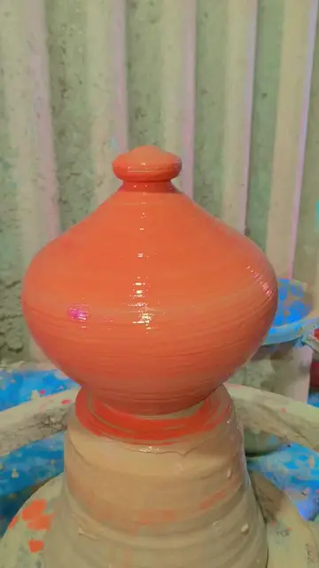 making #pottery
