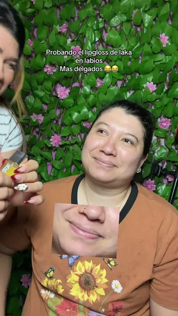 😂😂😂😂una comolice mas #laka #lipgloss #labiosgrandes #tiktokshopcreatorpicks 
