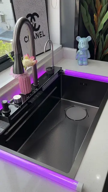 Sink with his own vibe!
