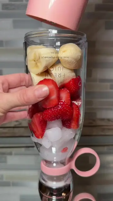 🔥 PORTABLE BLENDER 🔥 🥤 Rahisi kubeba na kutumia popote 🍓 Inafaa kwa kutengen