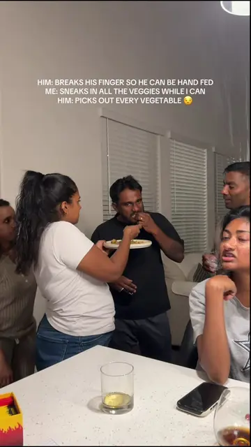 THE SONG IS TAKING ME OUTTT 😅😂🥲 #tamil #husband #srilankan #tamilfood 