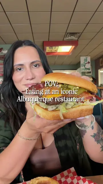 One of Albuquerque’s most iconic burgers deserves a spot on your list. 🍔🌶️ I h