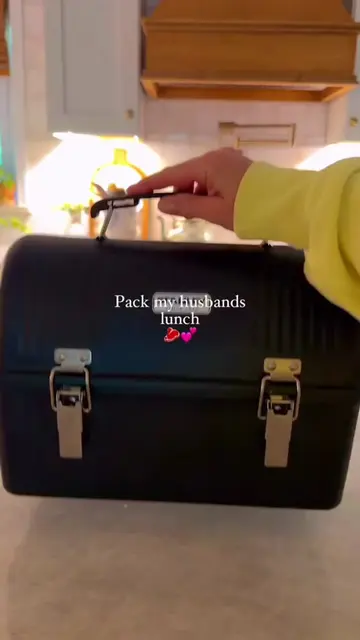 🥞 The most satisfying lunchbox prep! 🥨🥪 What is your favorite part of this lu