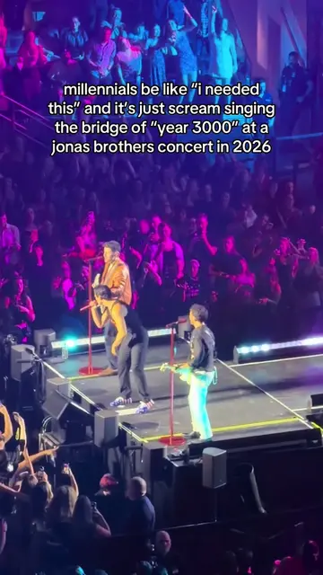 Bliss! #jonasbrothers #year3000 #burninuptouralloveragain #concert #millennials 