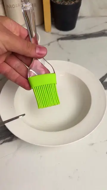 Home Cleaning Tricks Everyone Should Know👍 #foryou #fyp #LifeHack #viral #khaby