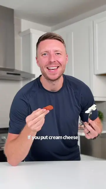 Say “YUM” Zero Carb Crispy Pizza Bites 🍕🤤🙌 What you need: 12 pepperoni slices