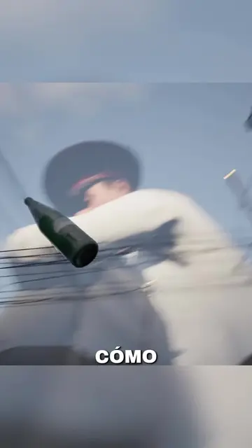 Militsioner | ¿qué harías si un policía gigante vigilara cada uno de tus movimie