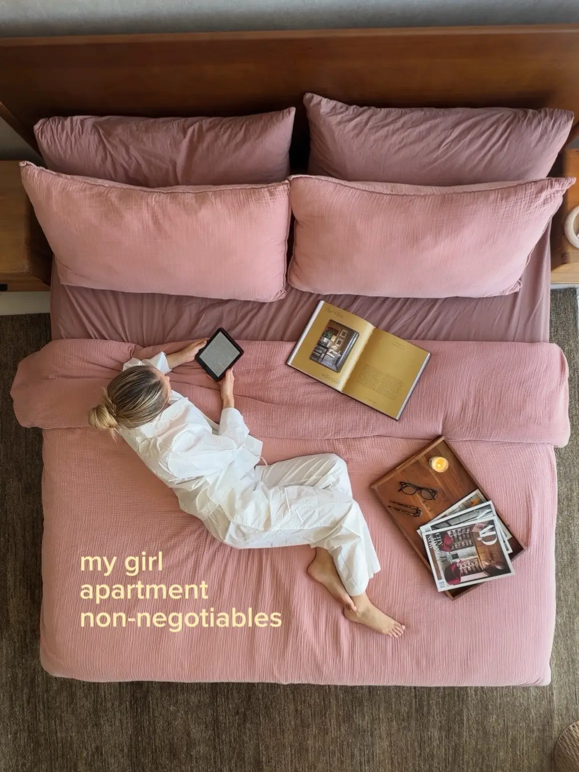 the non-negotiables that make this girl apartment go round! ⭐️ #girlapartment #a