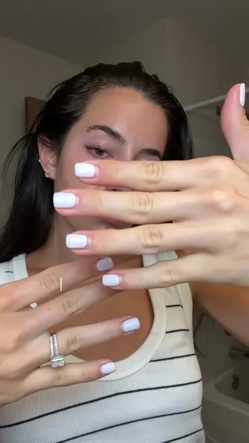 I feel…. rejuvenated 😌 #athomeglowup #gelnail #hairgloss #blowoutrods #selftann