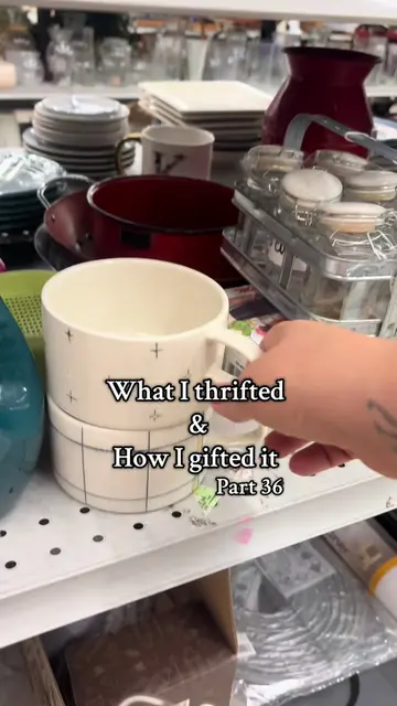 Thrifted mugs and homemade marshmallows 💓 a perfect match #thriftedgift #giftid